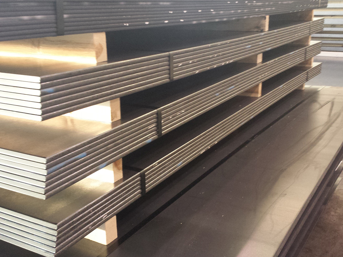 Carbon-steel-sheets-plates-coils-steel-industry-1460_01